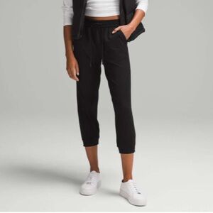 lululemon athletica Soft Jersey Classic-Fit Mid-Rise Cropped Jogger Size 6